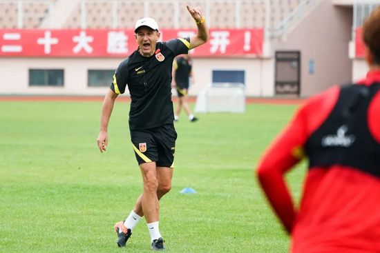 亲戚弟弟交朋友