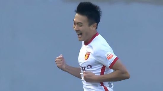 露胸美女软件