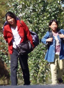 中间伸太长